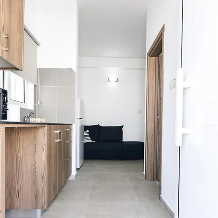 Laif Apartament *
